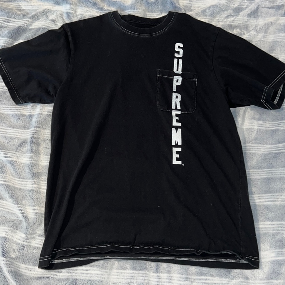 Black supreme Tshirt